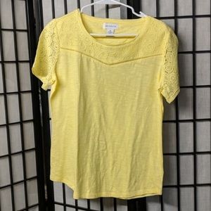 YELLOW LACED T- SHIRT
